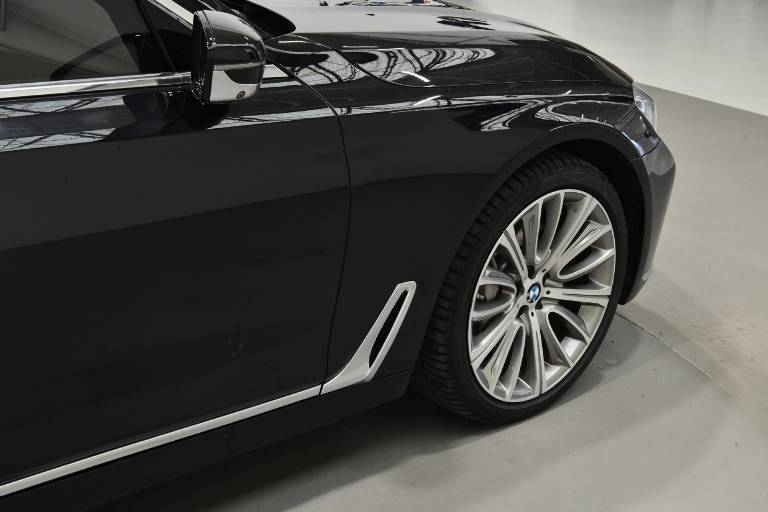 BMW 730 68