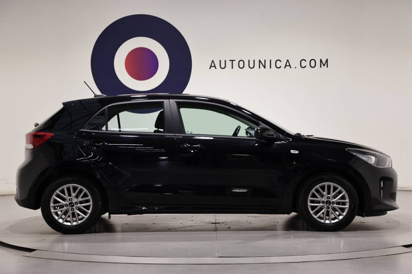 KIA Rio 6