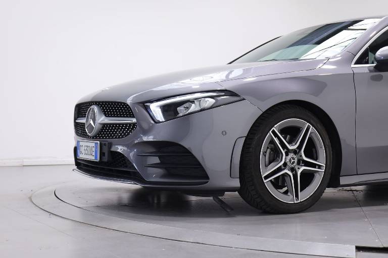 MERCEDES-BENZ Classe A 11