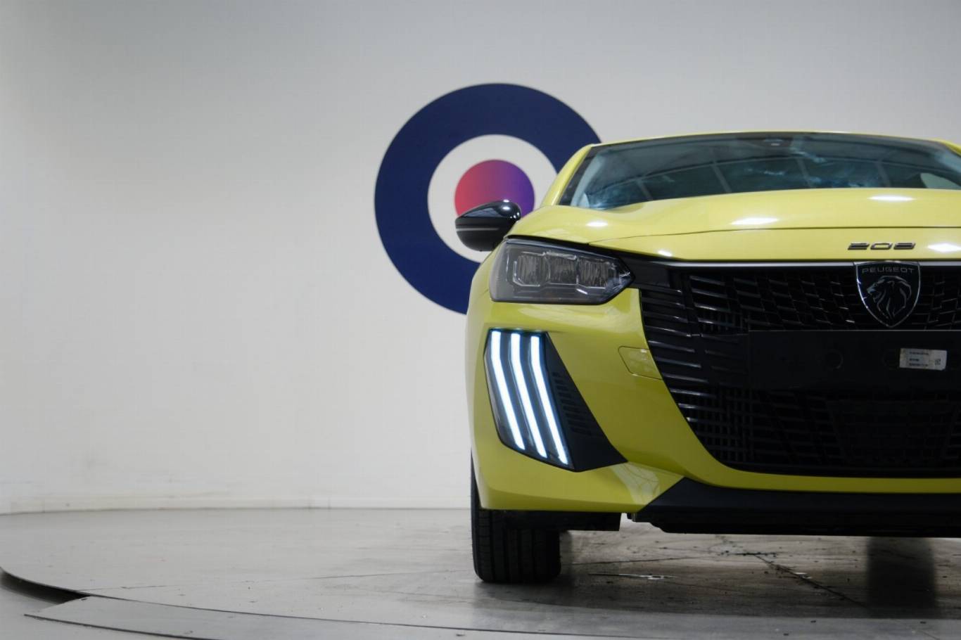 PEUGEOT 208 44