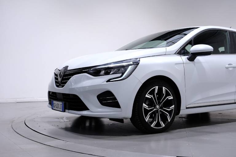 RENAULT Clio 46