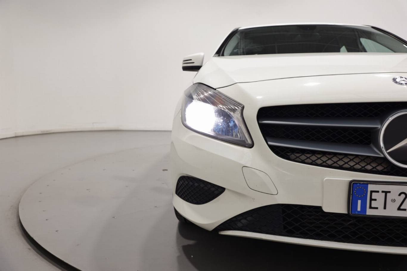 MERCEDES-BENZ A 180 52