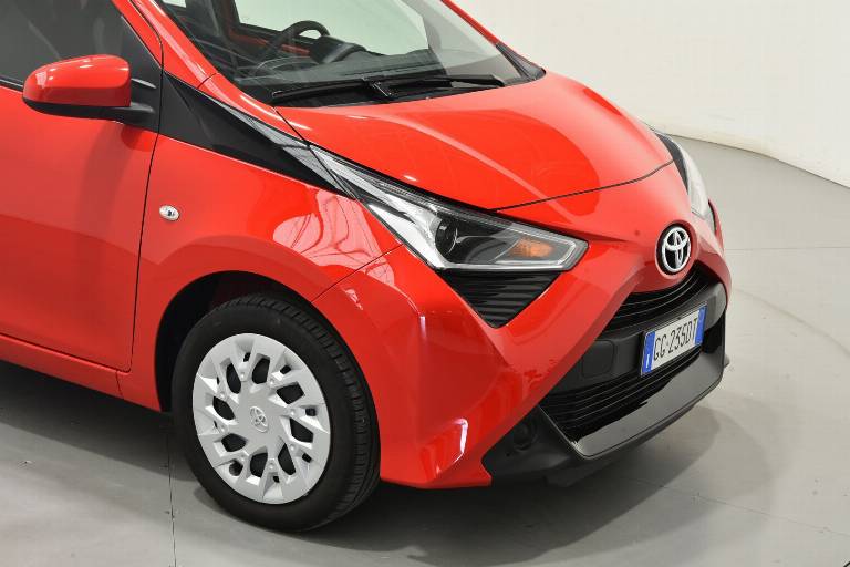 TOYOTA Aygo 16
