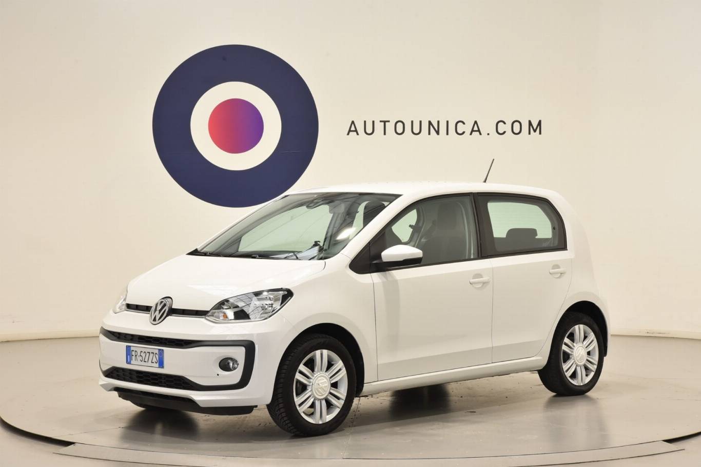 VOLKSWAGEN Up! 1