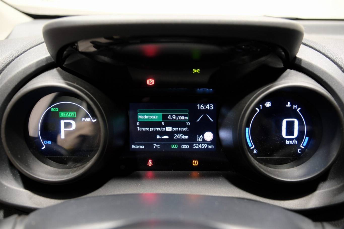 TOYOTA Yaris Cross 8