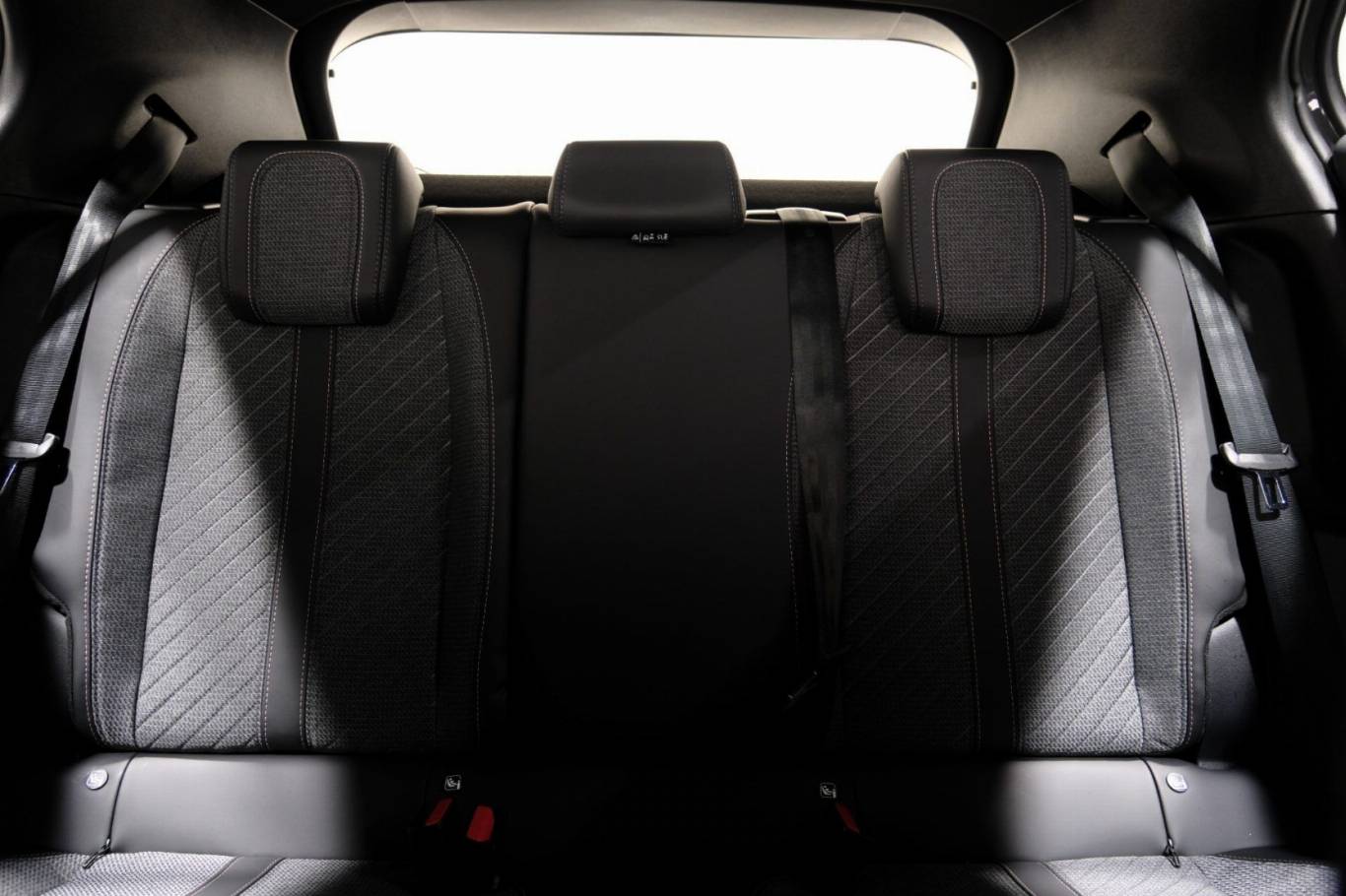 PEUGEOT 2008 39