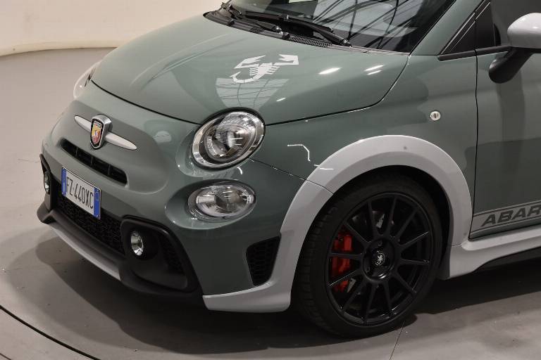 ABARTH 695 33