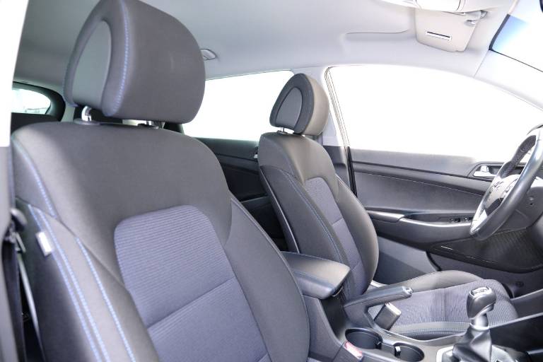 HYUNDAI Tucson 58