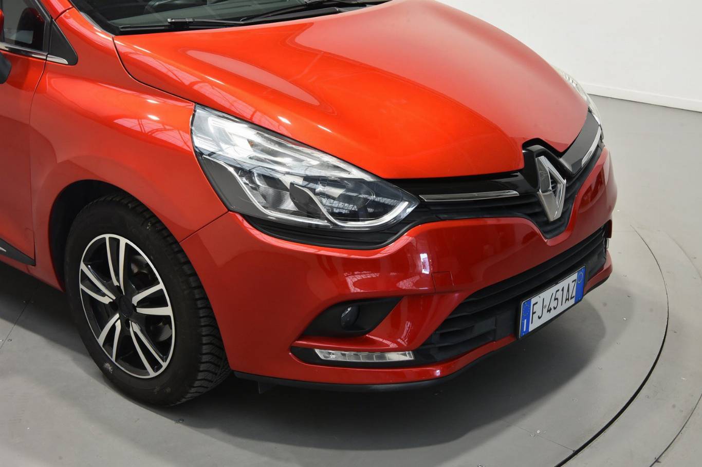 RENAULT Clio 26