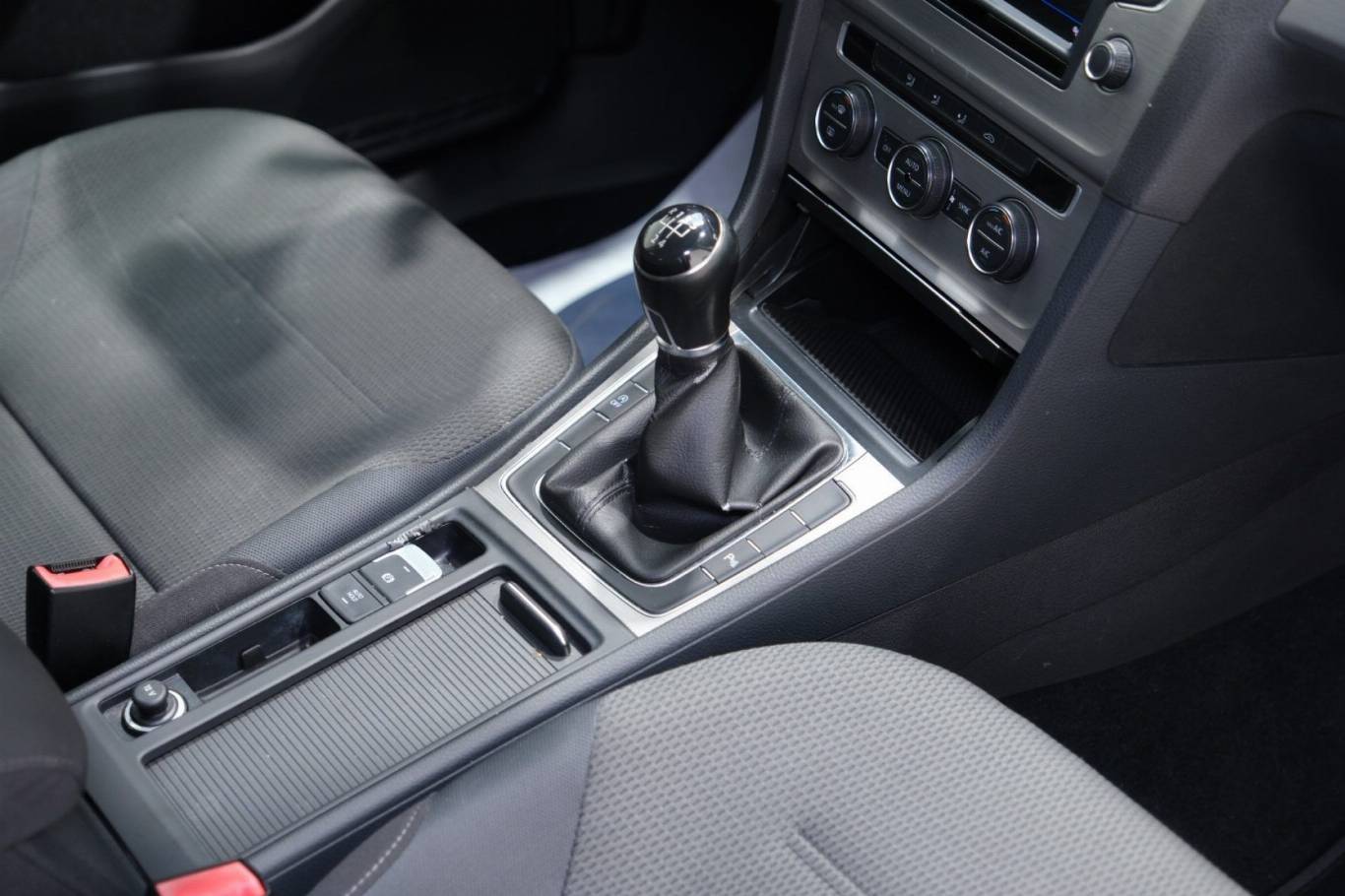 VOLKSWAGEN Golf 50