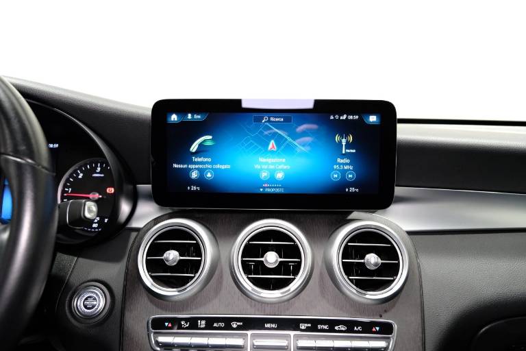 MERCEDES-BENZ GLC 200 26
