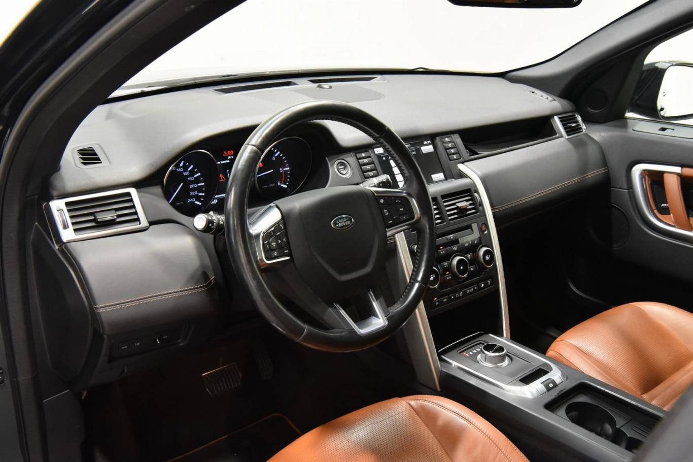 LAND ROVER Discovery Sport 4