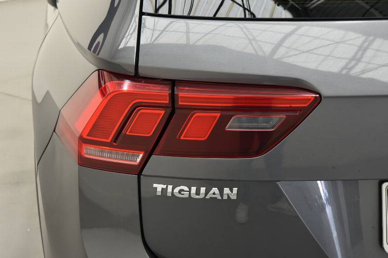 VOLKSWAGEN Tiguan 34