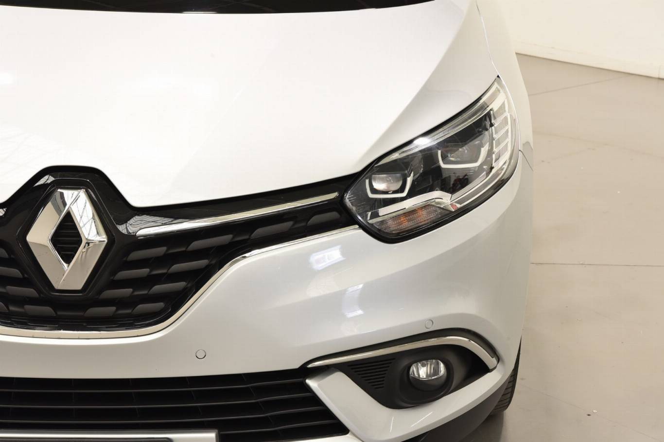 RENAULT Grand Scenic 13