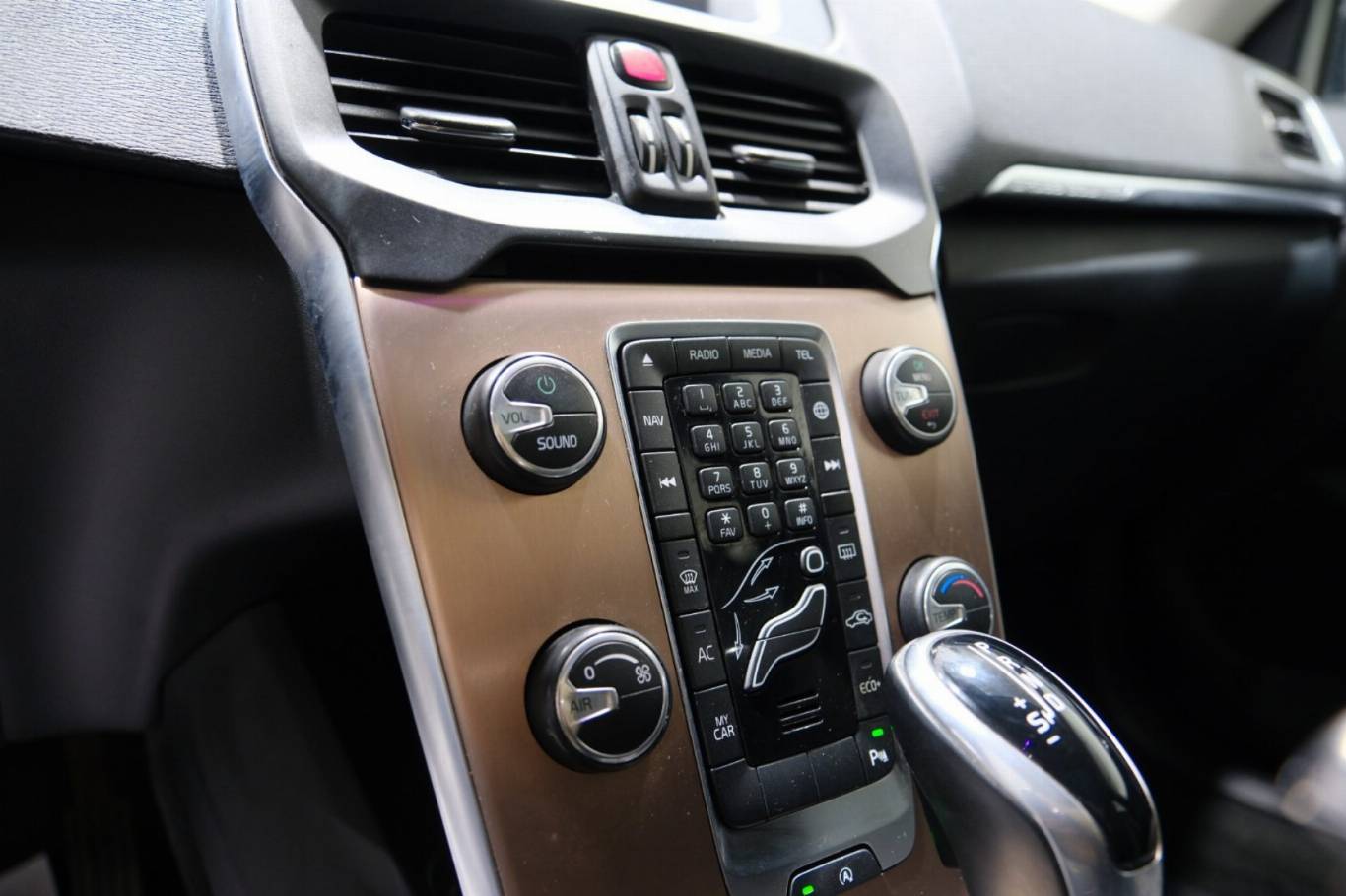 VOLVO V40 Cross Country 30