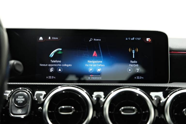 MERCEDES-BENZ A 180 28