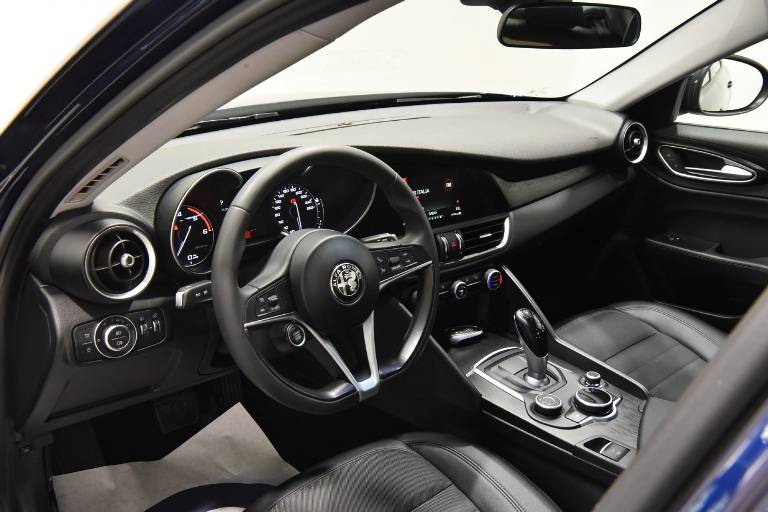 ALFA ROMEO Giulia 3