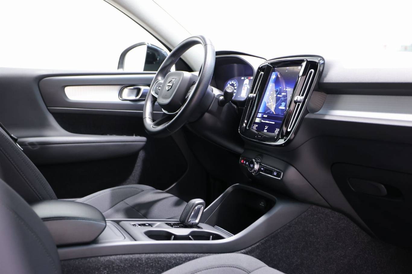 VOLVO XC40 44