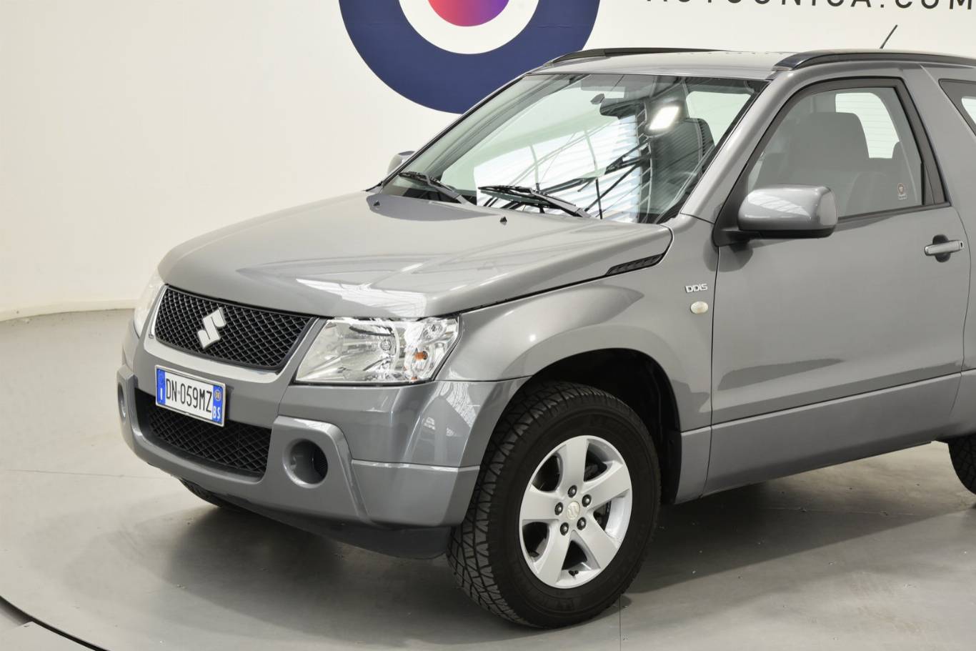 SUZUKI Grand Vitara 36