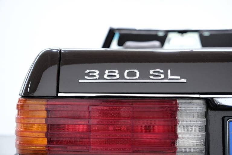 MERCEDES-BENZ SL 380 37