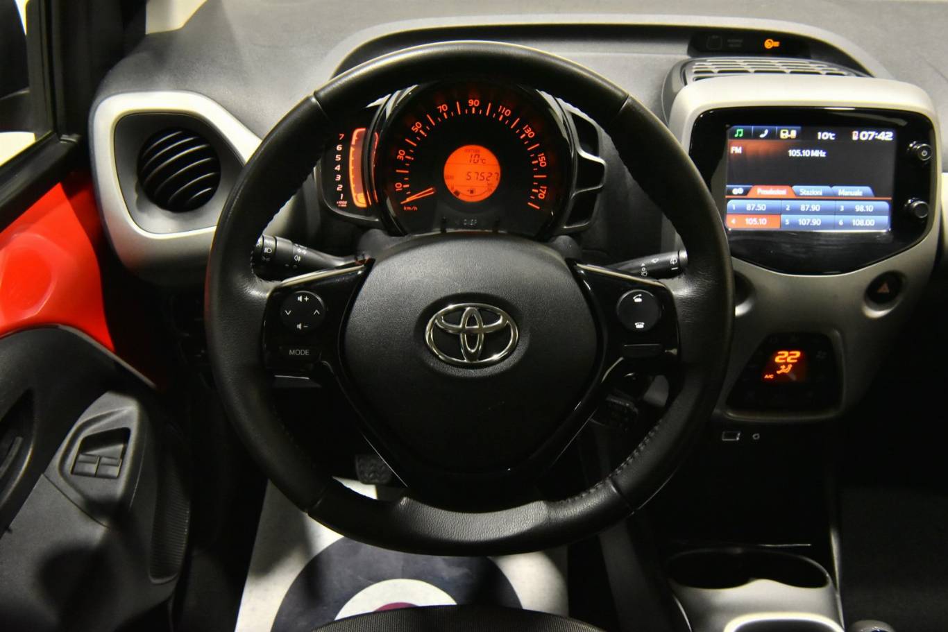 TOYOTA Aygo 21