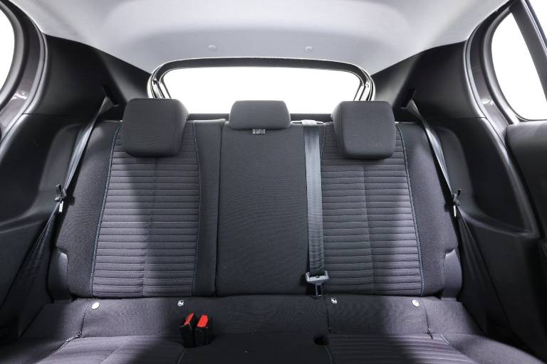 PEUGEOT 208 34