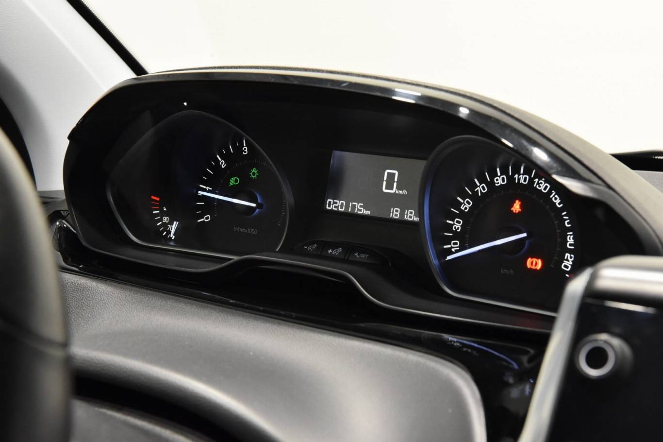 PEUGEOT 208 34
