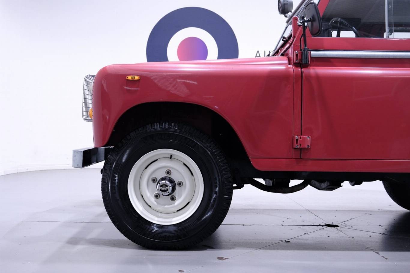 LAND ROVER Defender 10