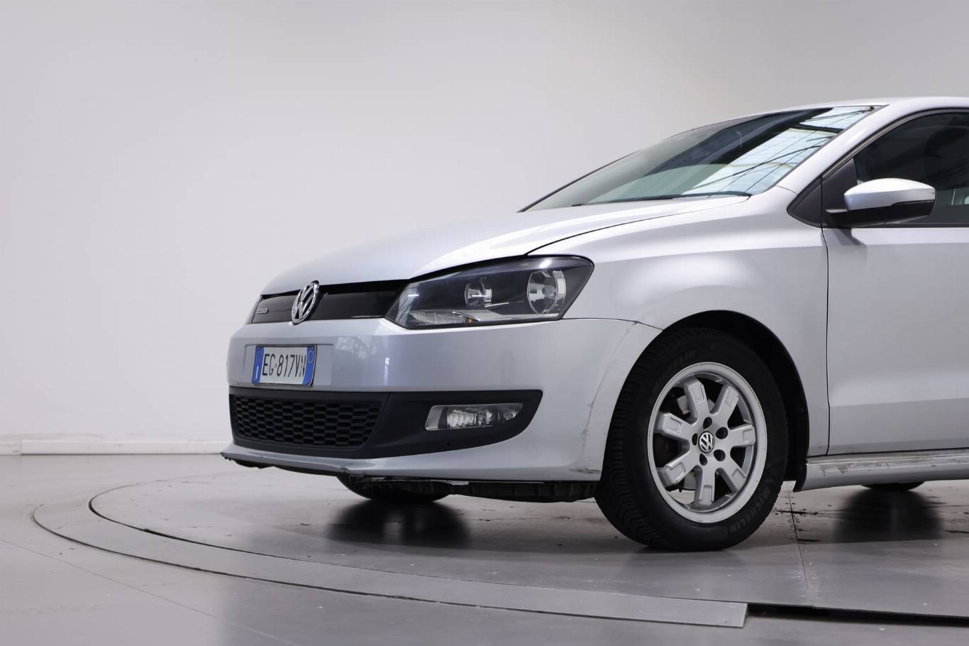 VOLKSWAGEN Polo 16