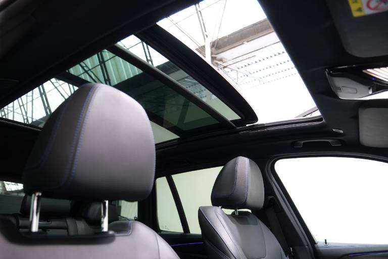 BMW X3 7