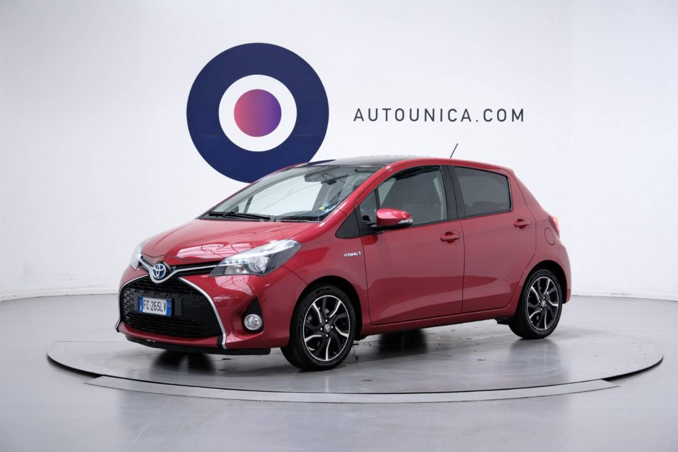 TOYOTA Yaris