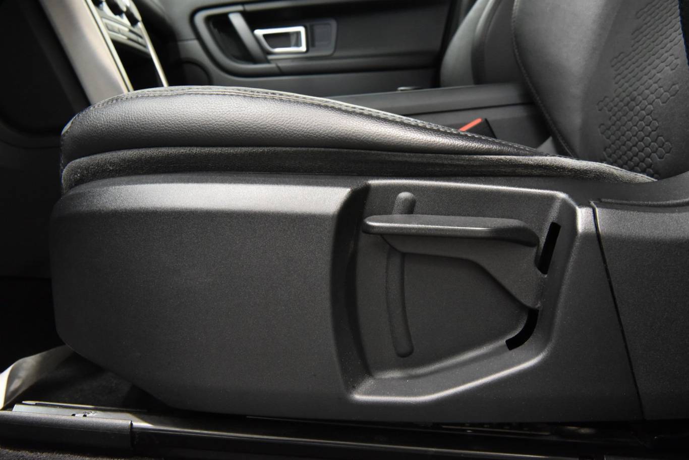 LAND ROVER Discovery Sport 39