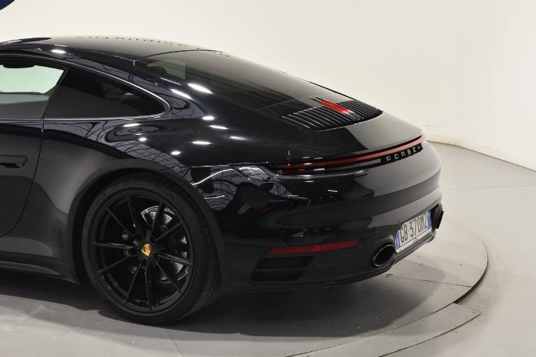 PORSCHE 911 17