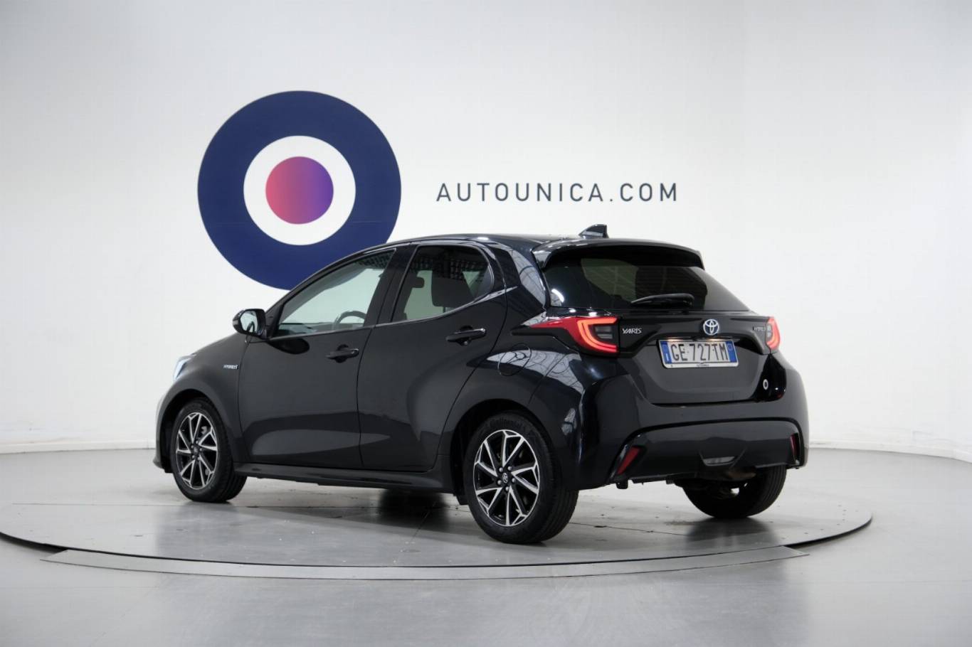 TOYOTA Yaris 16