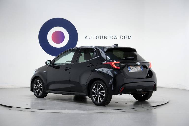 TOYOTA Yaris 16