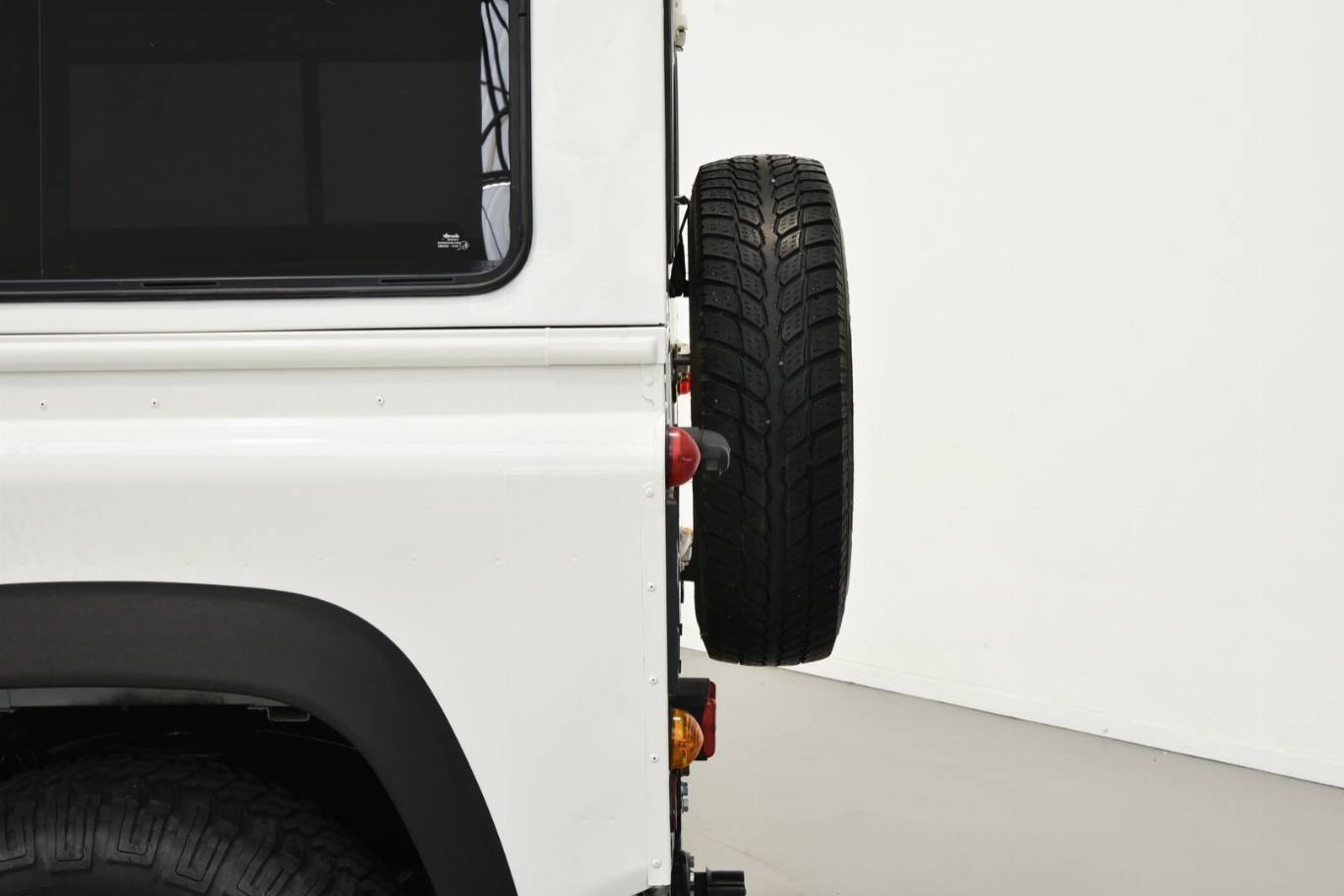 LAND ROVER Defender 38