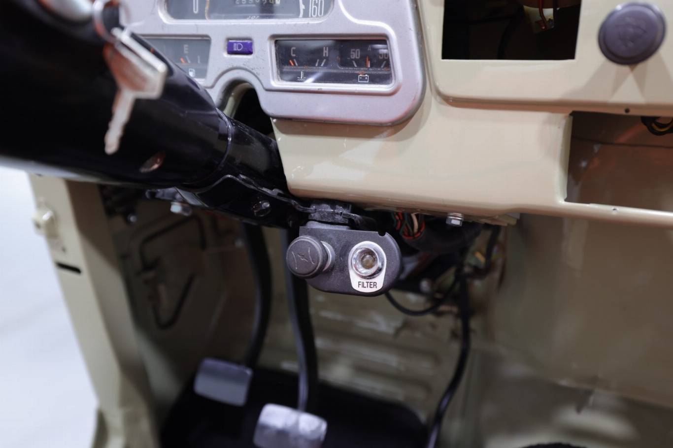 TOYOTA Land Cruiser 20