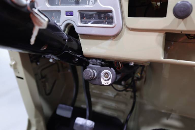 TOYOTA Land Cruiser 20