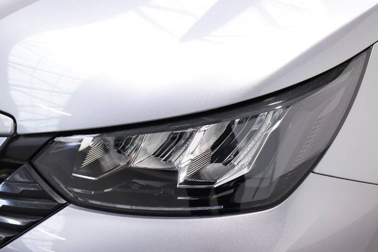 PEUGEOT 2008 47