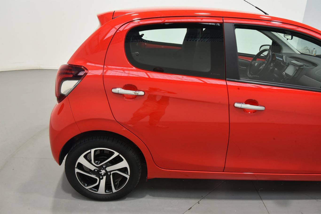 PEUGEOT 108 39