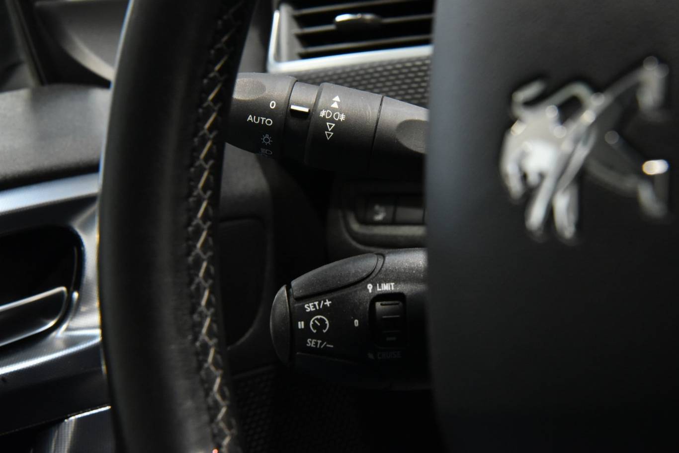 PEUGEOT 2008 25