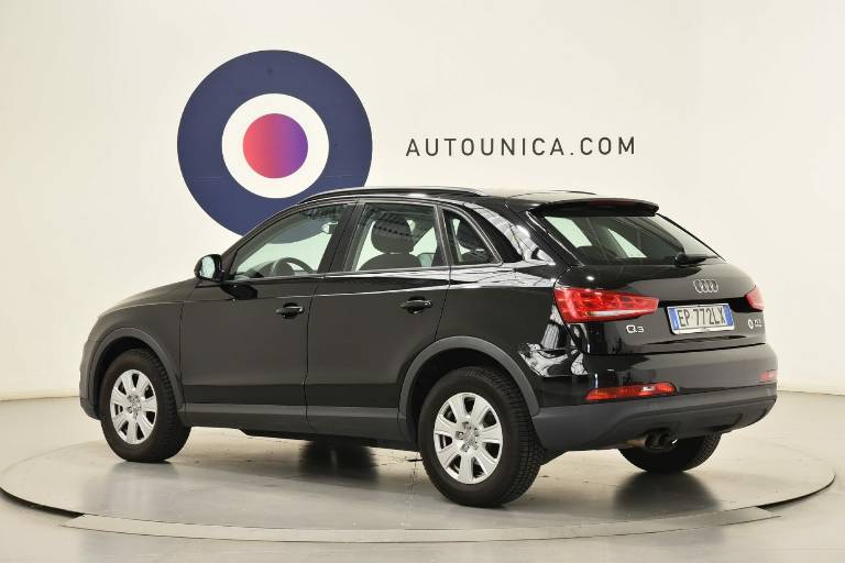 AUDI Q3 7