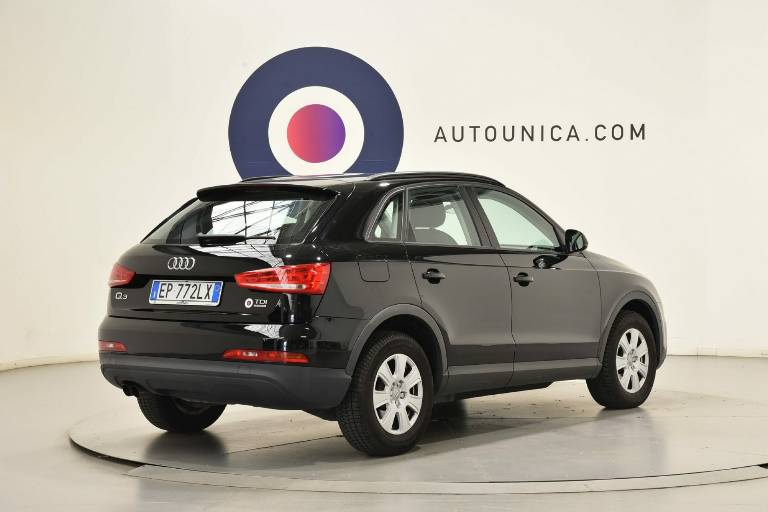 AUDI Q3 5