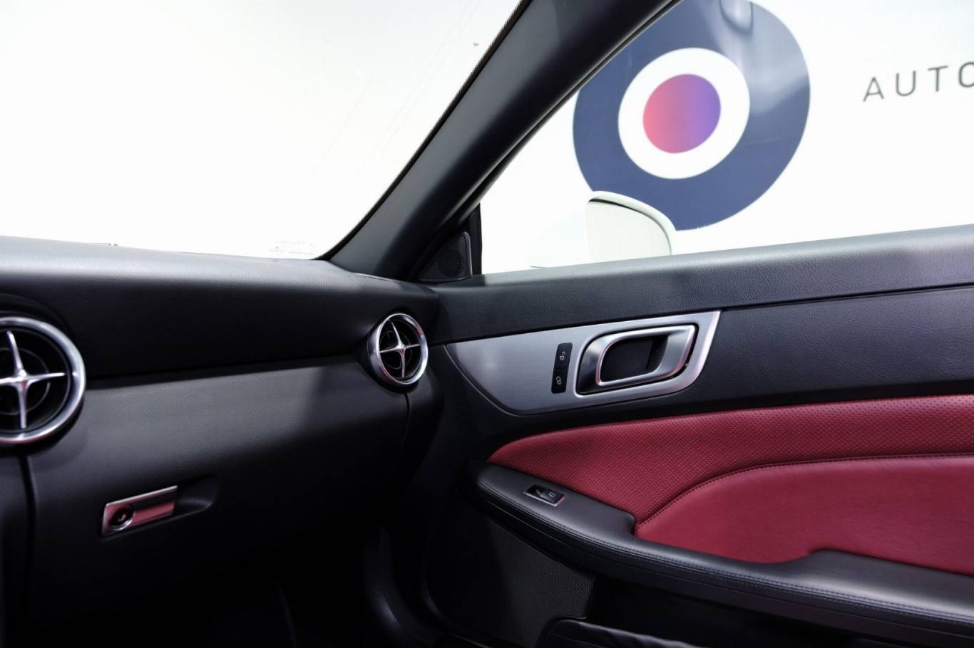 MERCEDES-BENZ SLK 200 33