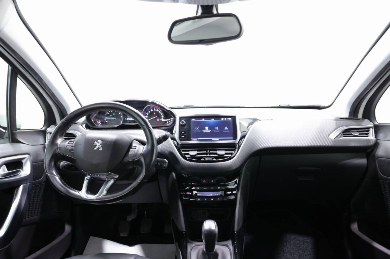 PEUGEOT 2008 10