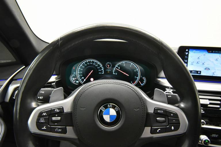 BMW 530 24