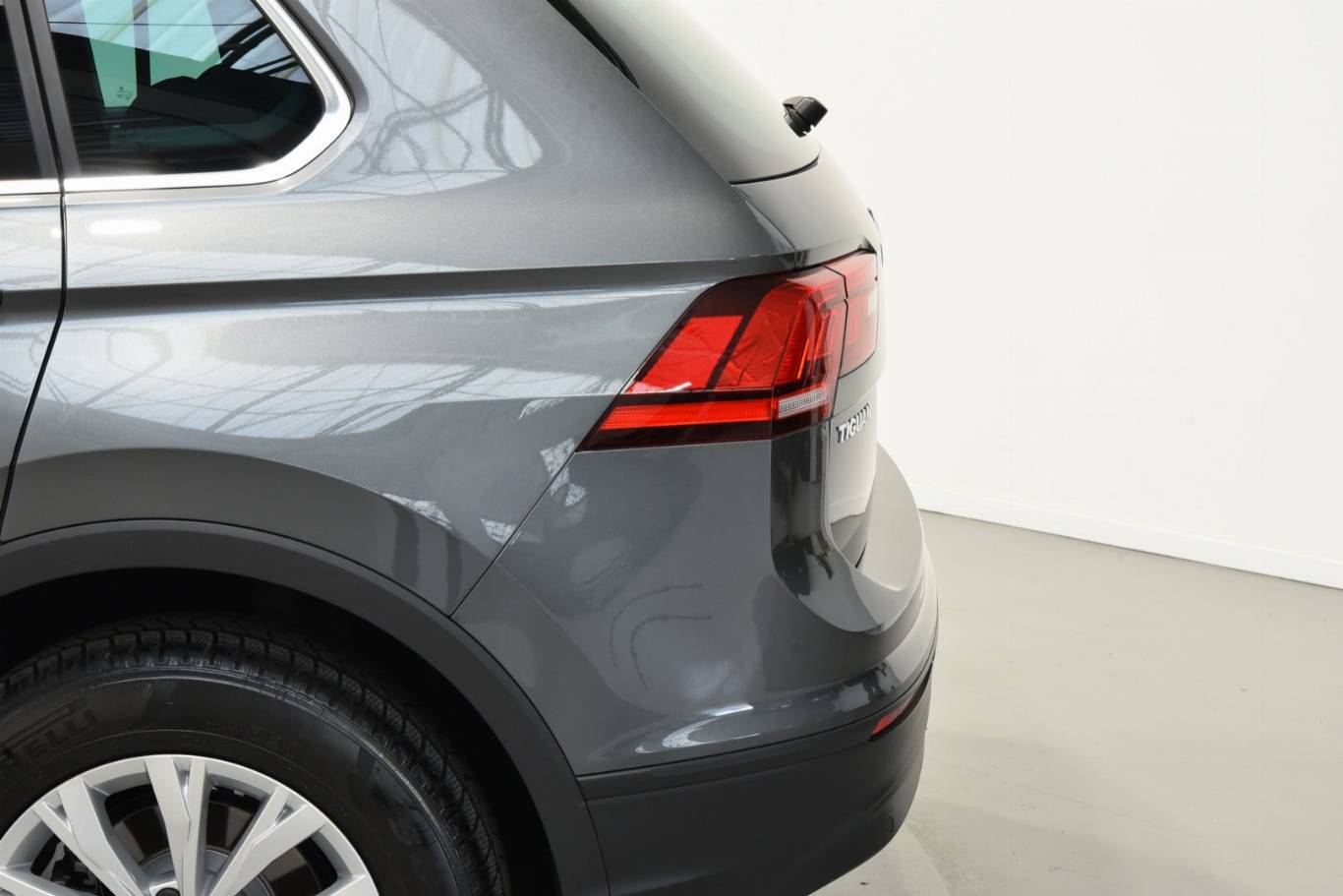 VOLKSWAGEN Tiguan 39