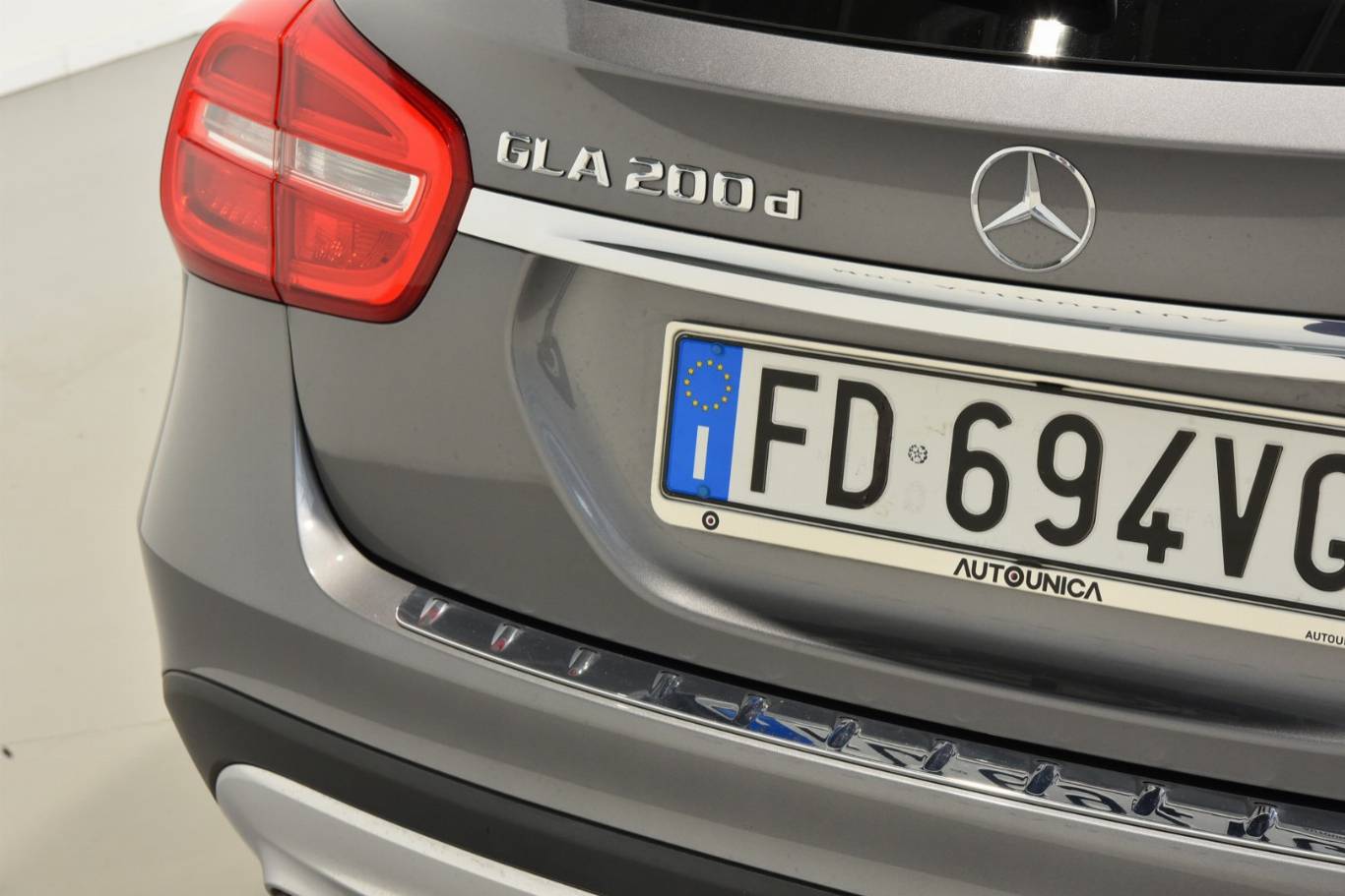 MERCEDES-BENZ GLA 200 56