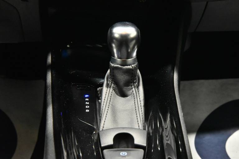 TOYOTA C-HR 10