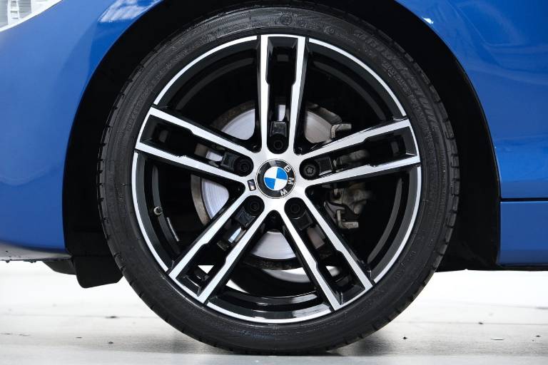 BMW 118 18